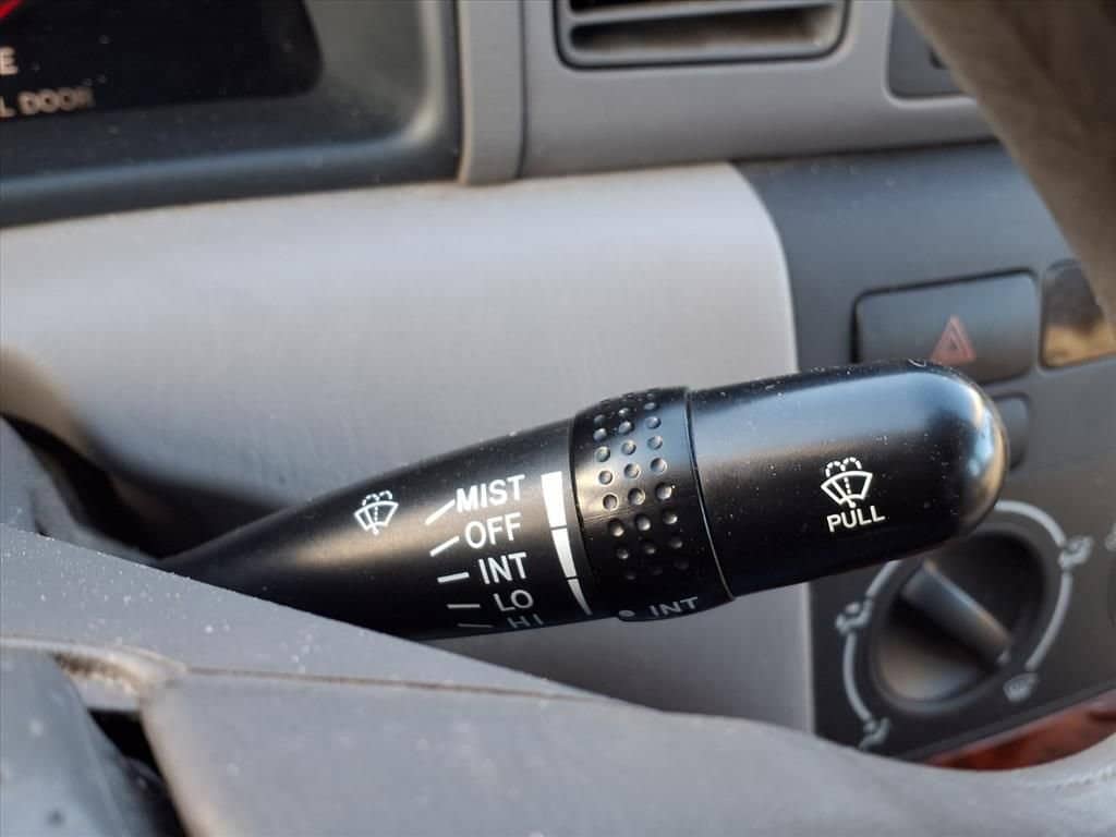 Thumbnail: 2005 Toyota Corolla - 18