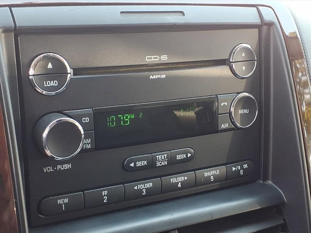 Thumbnail: 2010 Ford Explorer - 25
