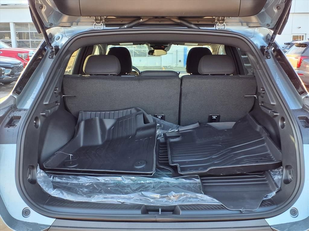 Thumbnail: 2026 Chevrolet Equinox - 9