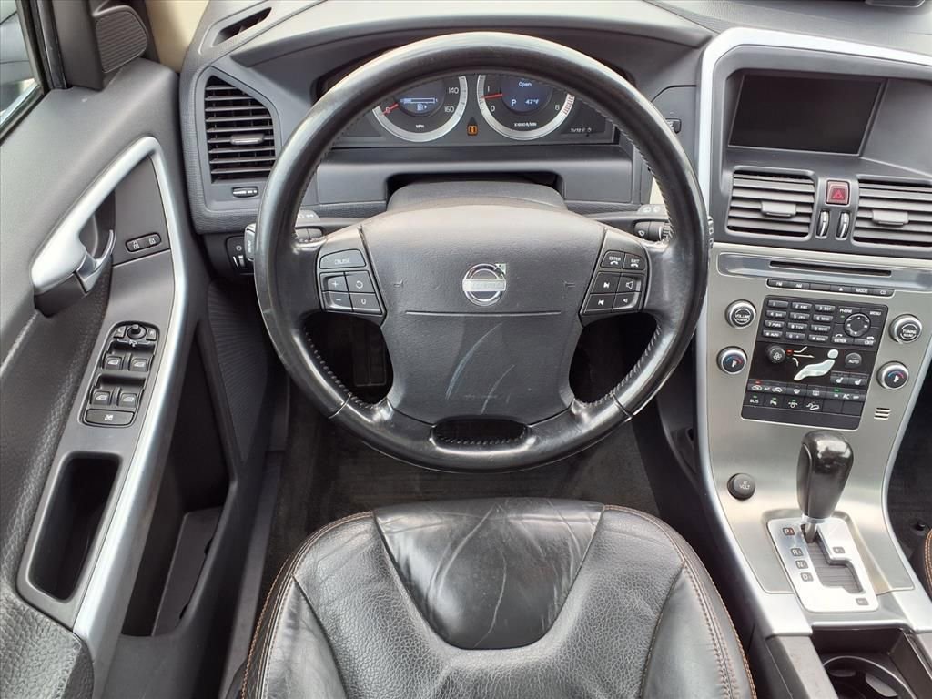 Thumbnail: 2010 Volvo XC60 - 14