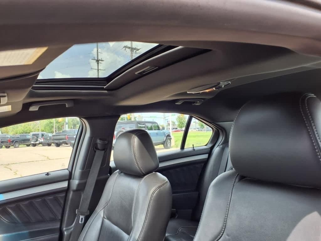 Thumbnail: 2013 Ford Taurus - 18