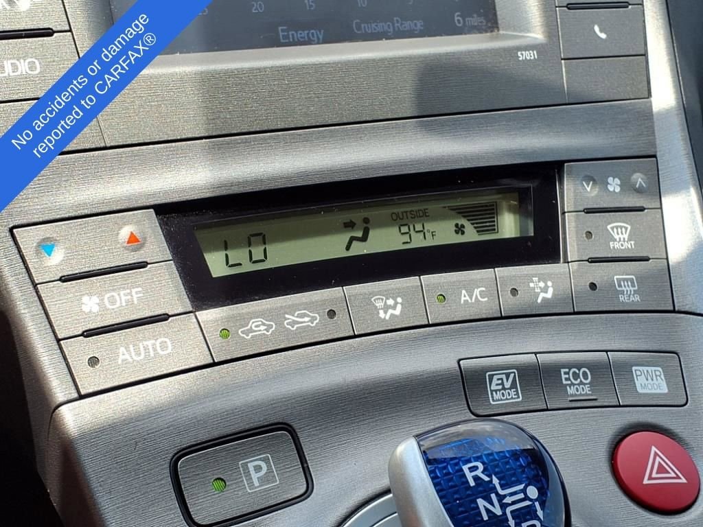 Thumbnail: 2013 Toyota Prius - 28