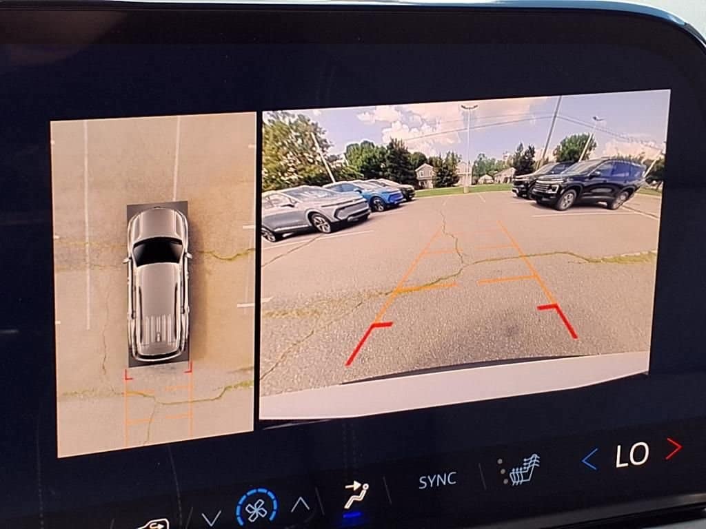 Thumbnail: 2026 Chevrolet Traverse - 22