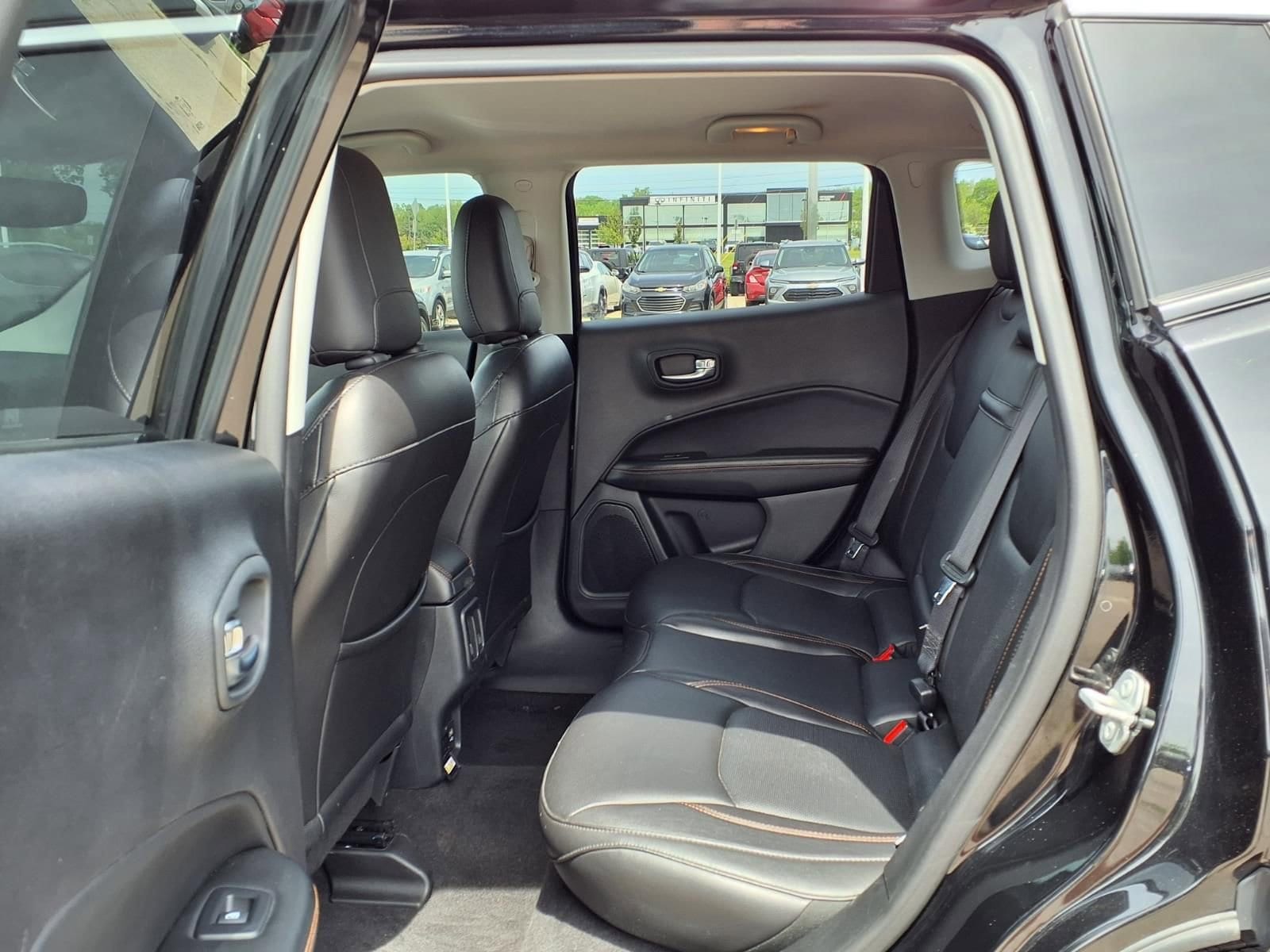 Thumbnail: 2018 Jeep Compass - 12