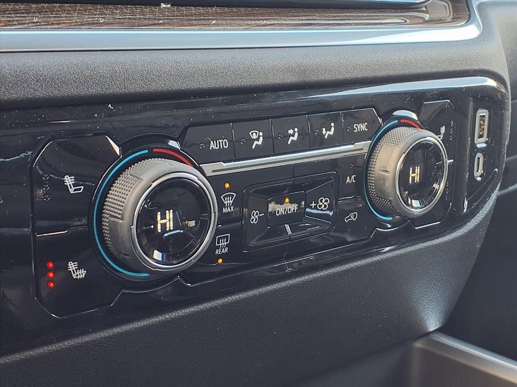 Thumbnail: 2026 Chevrolet Silverado 1500 - 22