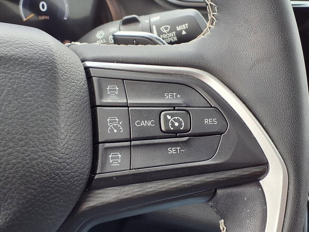 Thumbnail: 2023 Jeep Grand Cherokee L - 28