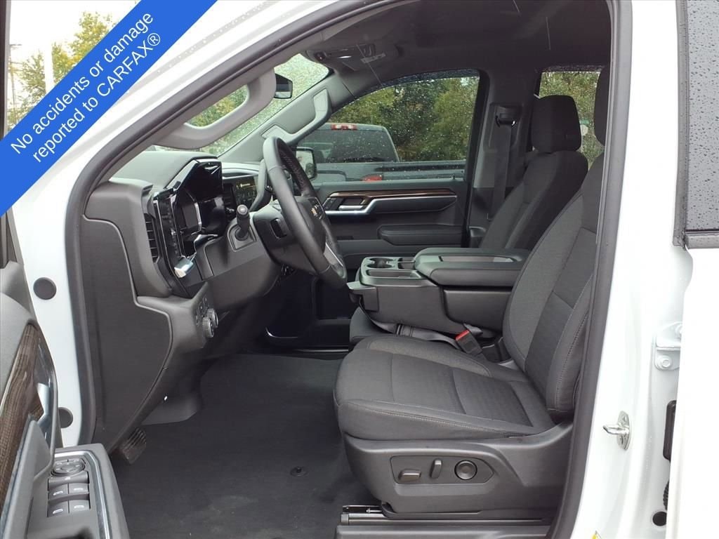 Thumbnail: 2025 Chevrolet Silverado 1500 - 18