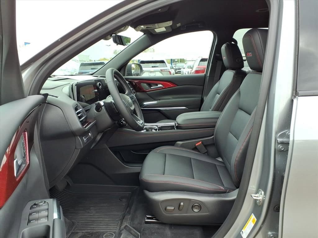 Thumbnail: 2026 Chevrolet Traverse - 14