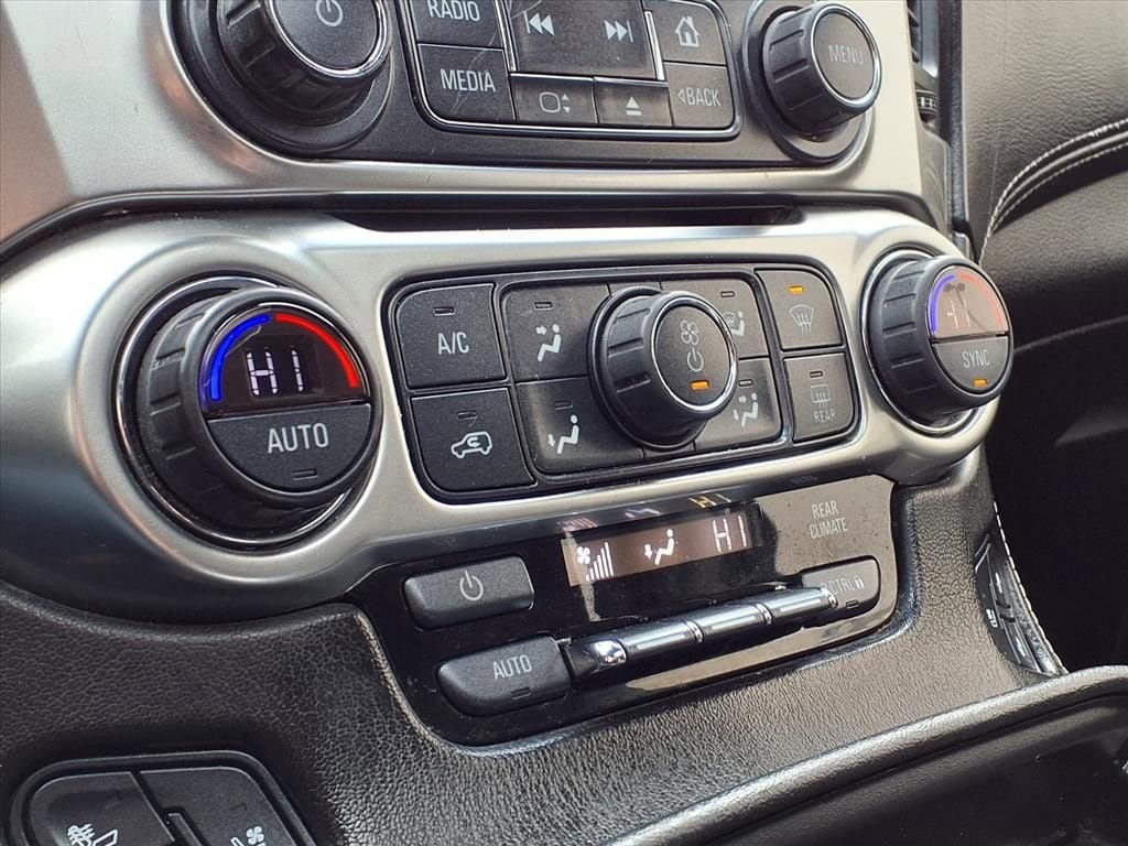 Thumbnail: 2017 Chevrolet Suburban - 25