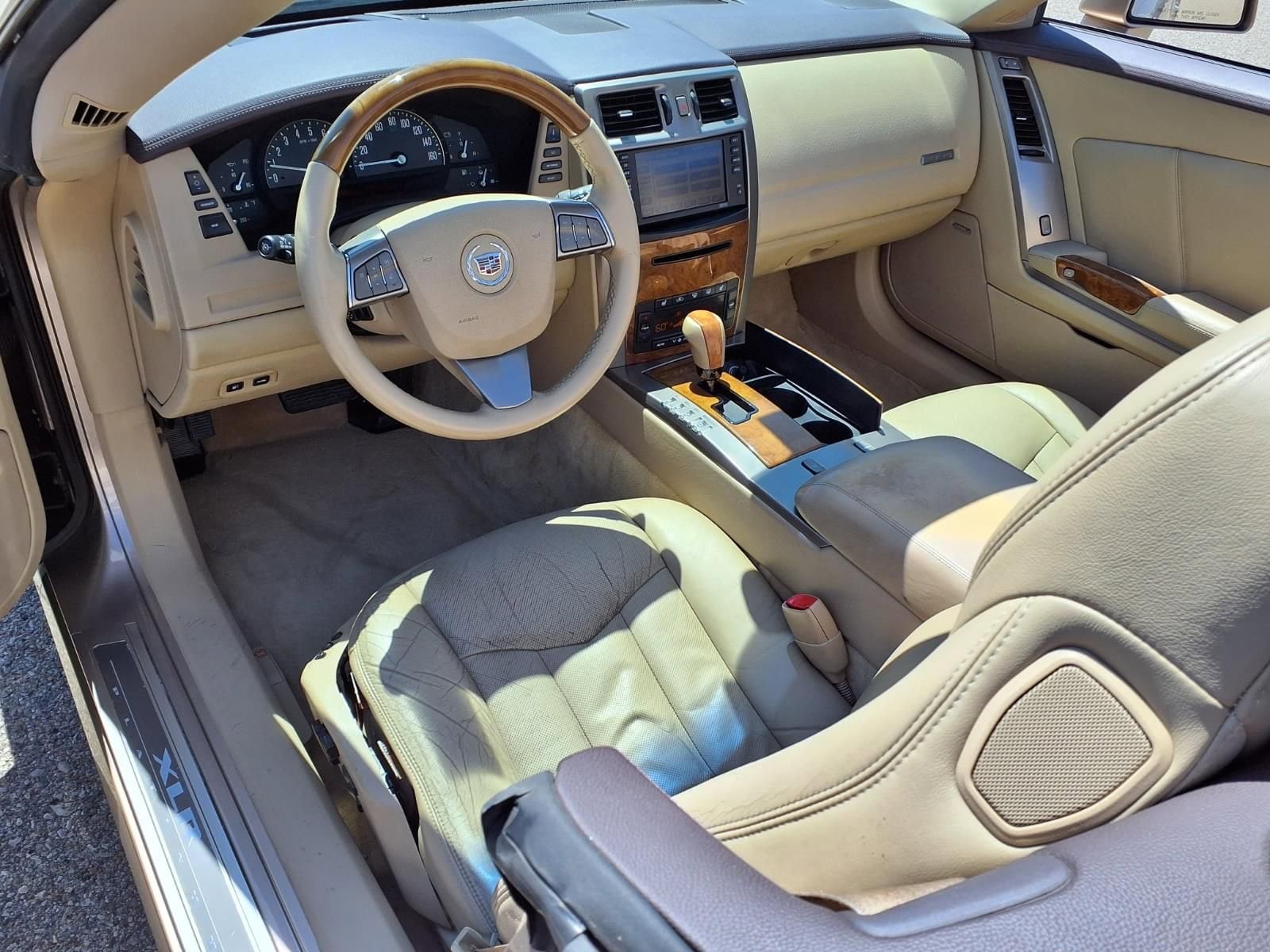 Thumbnail: 2008 Cadillac XLR - 17