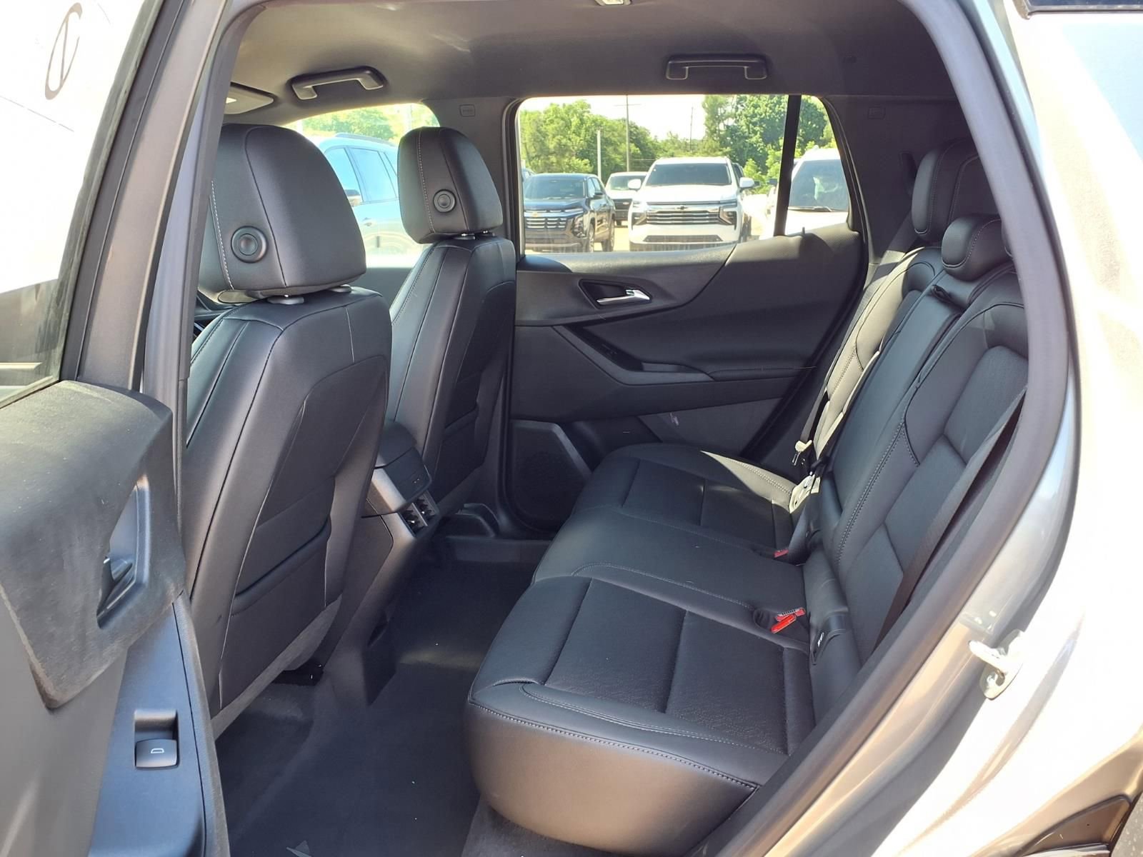 Thumbnail: 2026 Chevrolet Equinox - 10