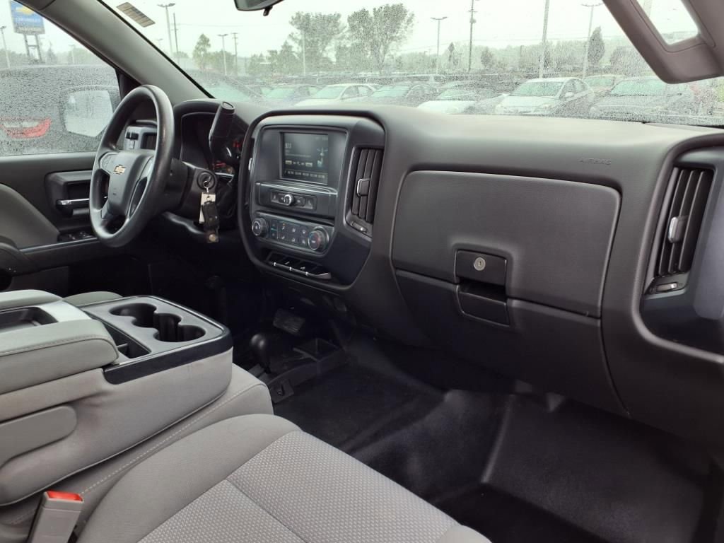 Thumbnail: 2018 Chevrolet Silverado 1500 - 13