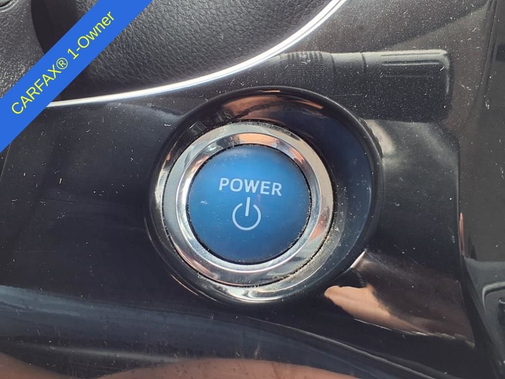 2019 Toyota Prius L Eco 27