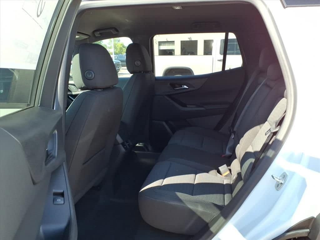 Thumbnail: 2026 Chevrolet Equinox - 9