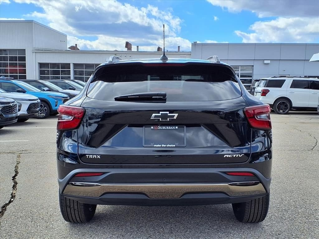 Thumbnail: 2026 Chevrolet Trax - 5