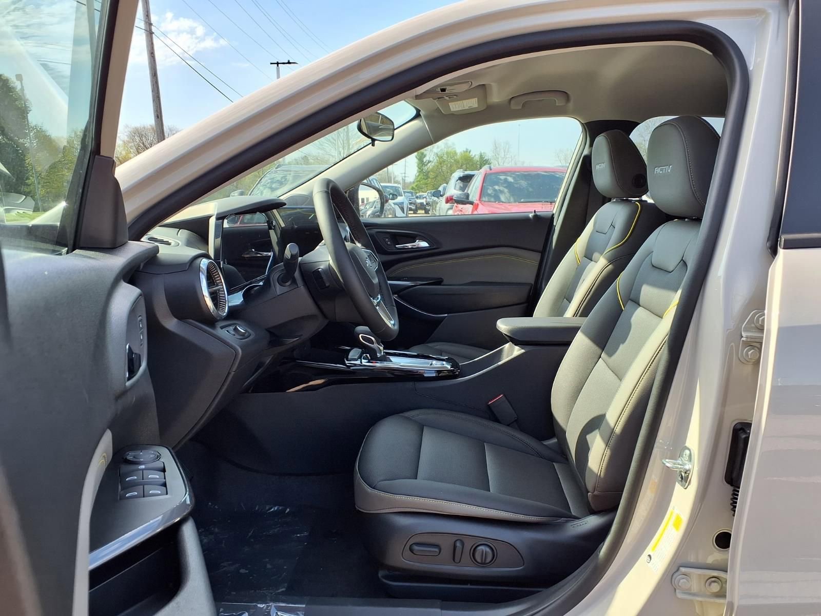 Thumbnail: 2026 Chevrolet Trax - 15