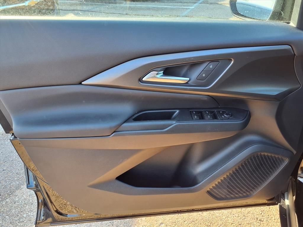 Thumbnail: 2026 Chevrolet Equinox - 12