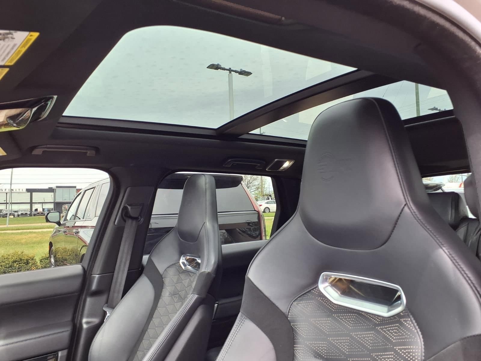 Thumbnail: 2019 Land Rover Range Rover Sport - 17