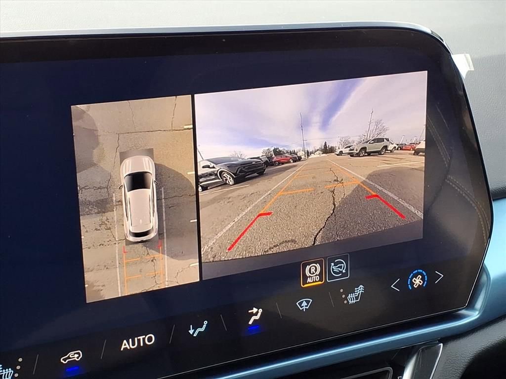 Thumbnail: 2026 Chevrolet Equinox - 22