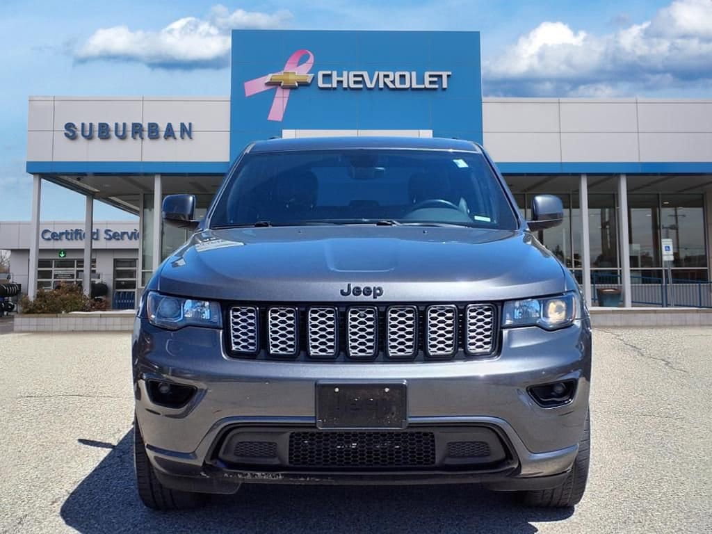 Thumbnail: 2018 Jeep Grand Cherokee - 3