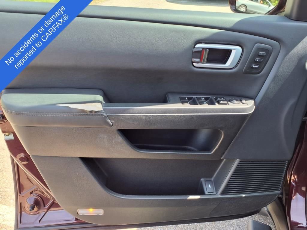 Thumbnail: 2011 Honda Pilot - 18