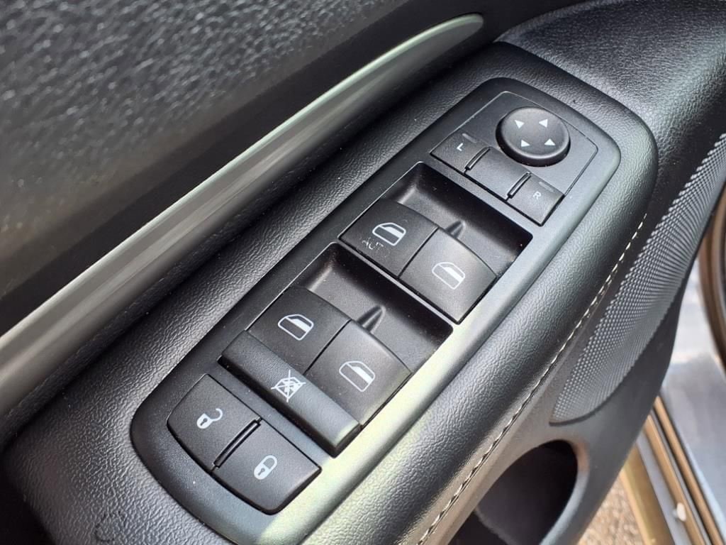 Thumbnail: 2015 Dodge Durango - 14