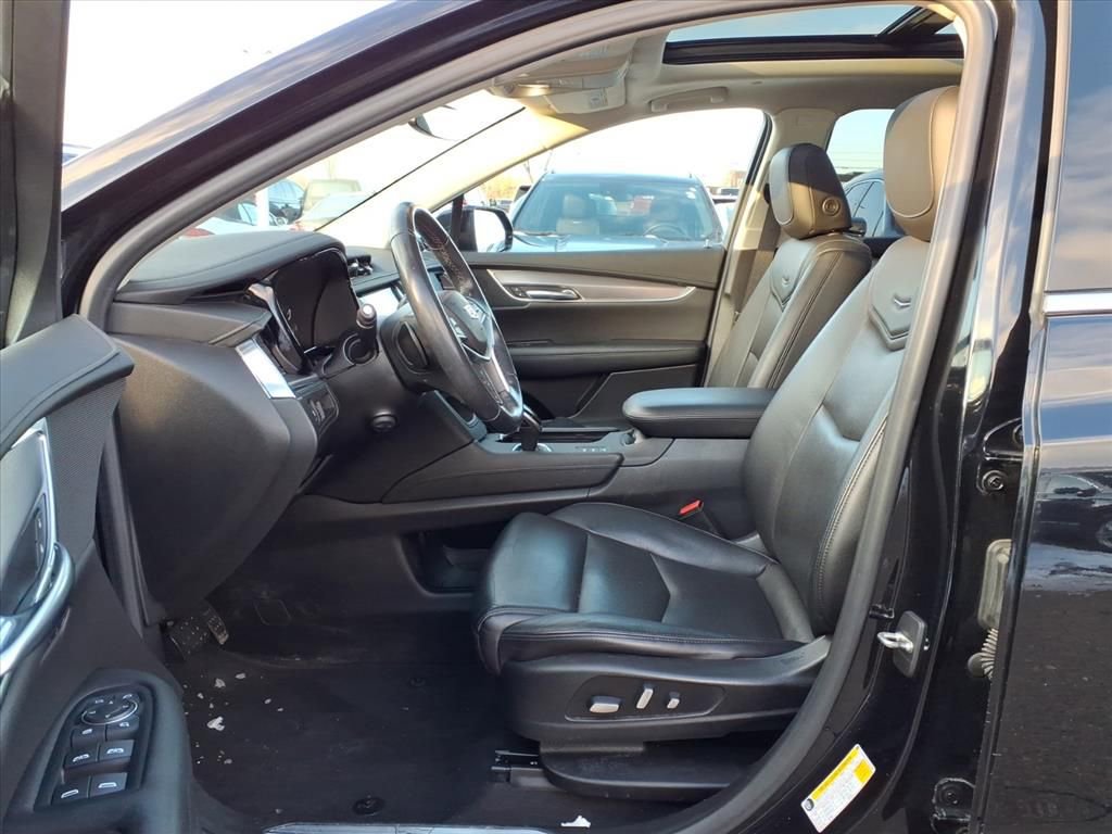 Thumbnail: 2019 Cadillac XT5 - 17