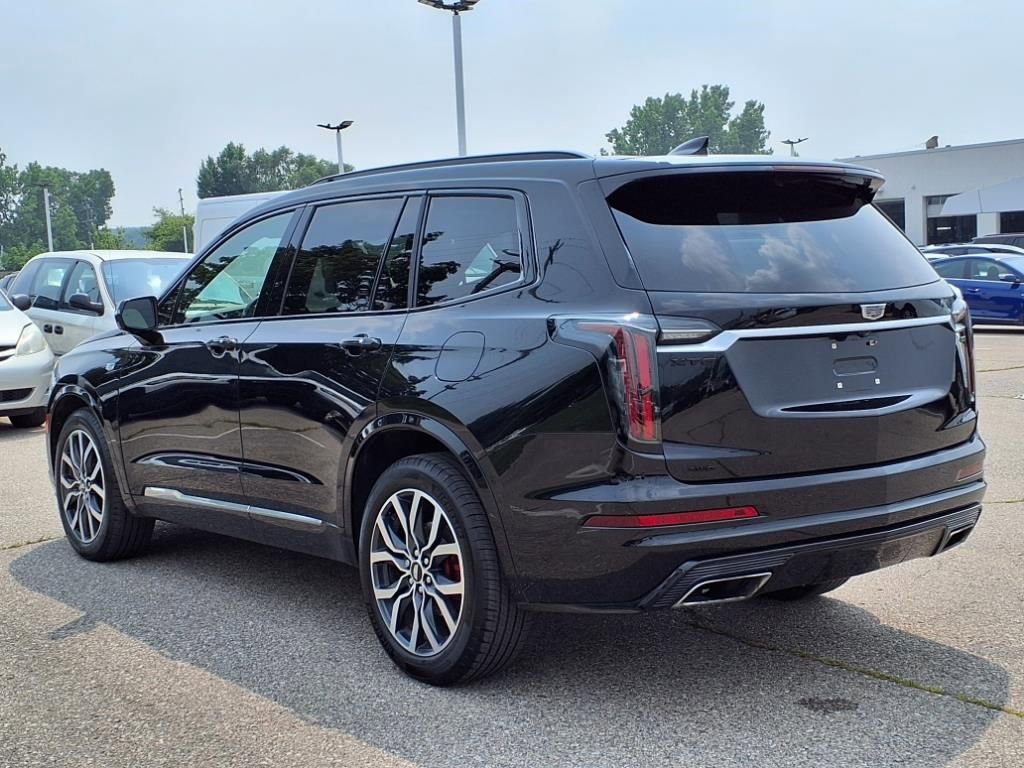 Thumbnail: 2022 Cadillac XT6 - 7