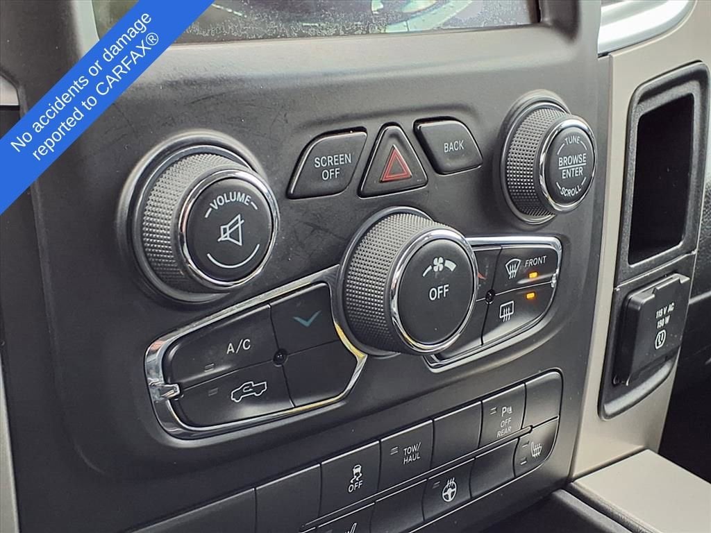 Thumbnail: 2020 RAM 1500 Classic - 29