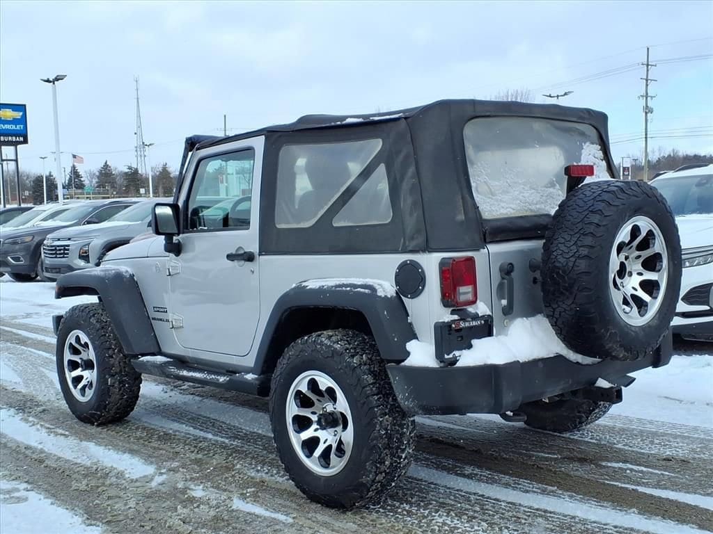 Thumbnail: 2010 Jeep Wrangler - 7