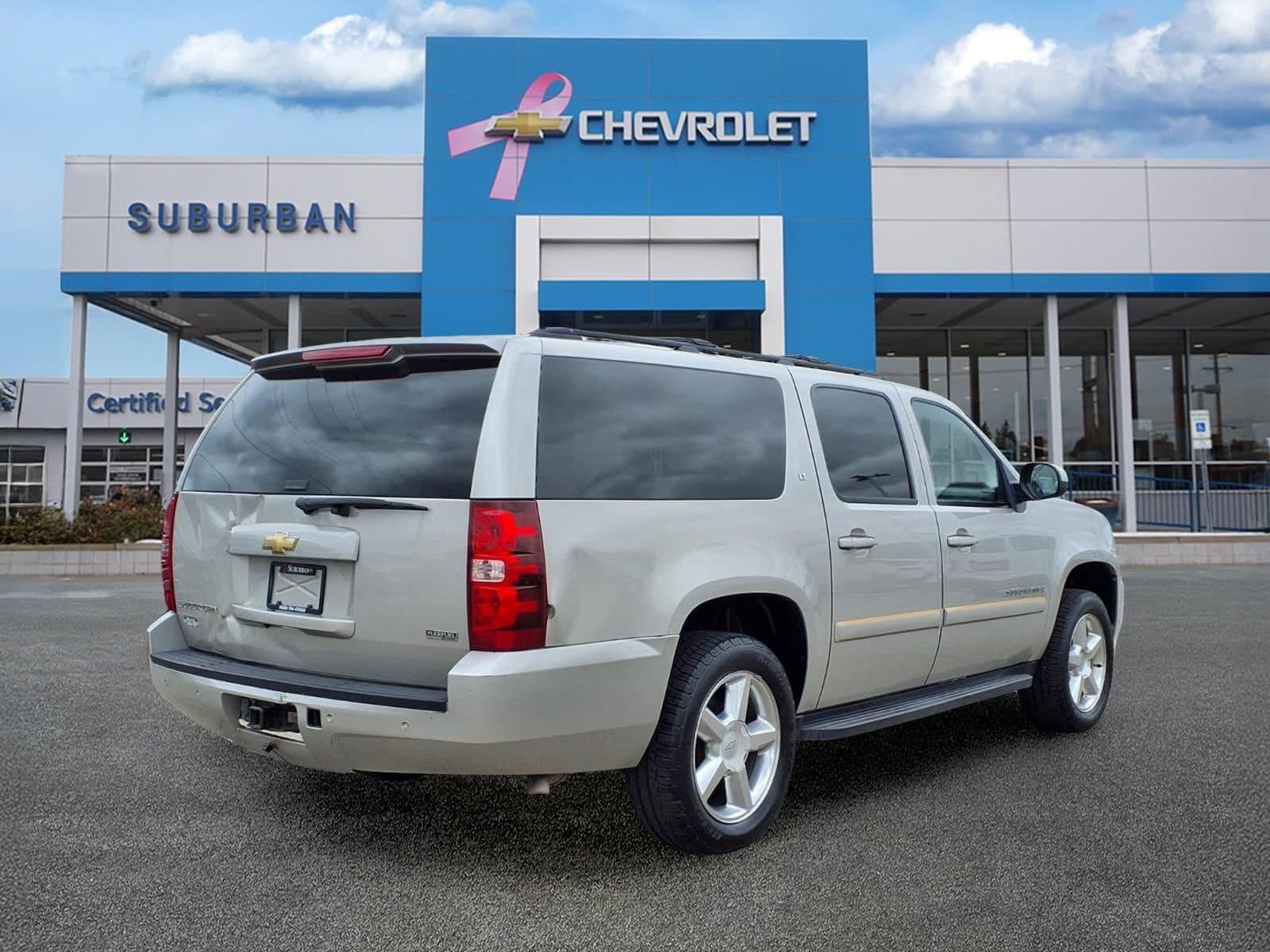 Thumbnail: 2008 Chevrolet Suburban - 5