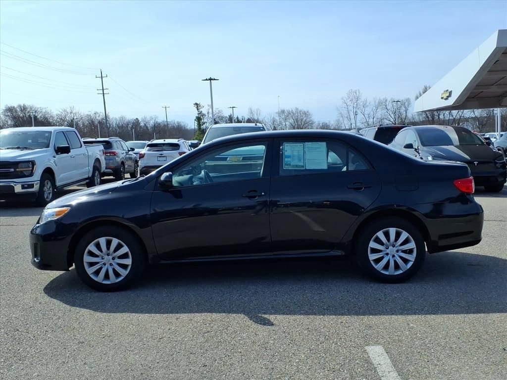 Thumbnail: 2012 Toyota Corolla - 8