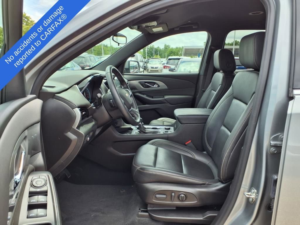 Thumbnail: 2023 Chevrolet Traverse - 16