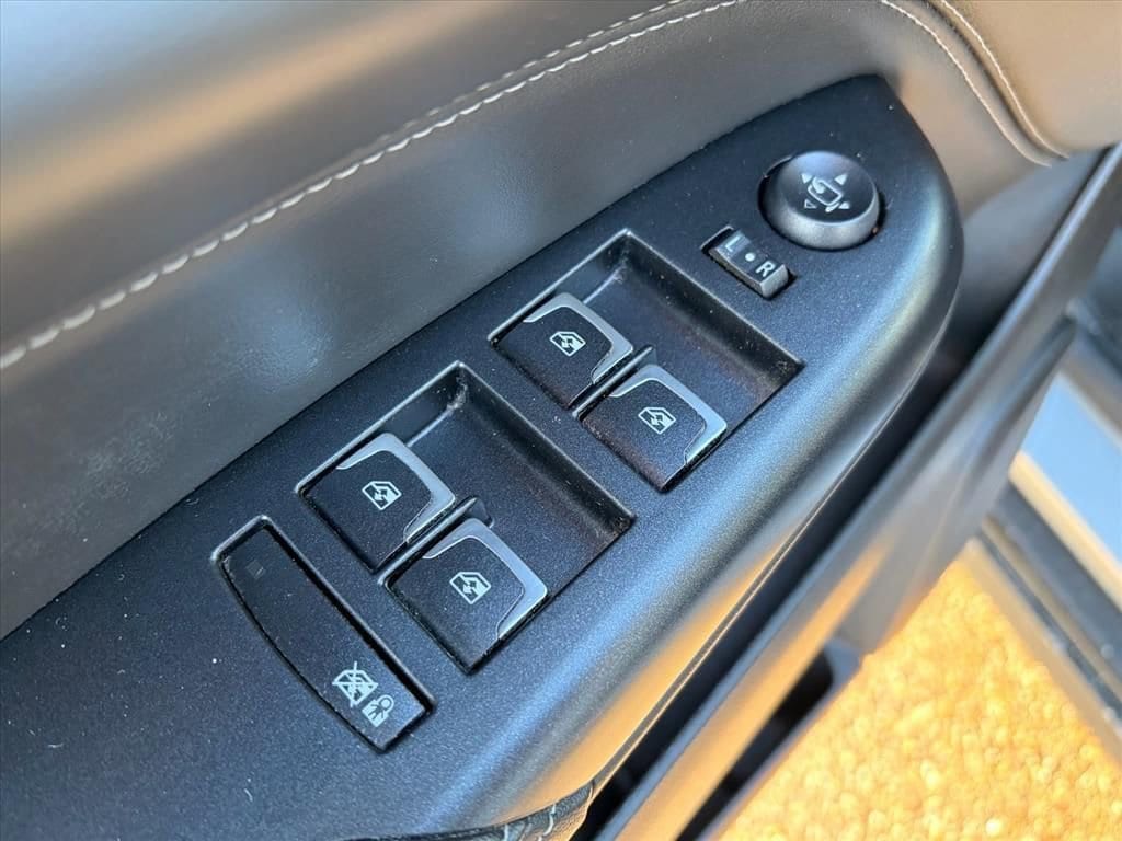 Thumbnail: 2015 Cadillac SRX - 43