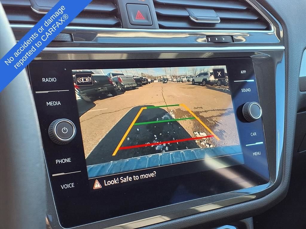 Thumbnail: 2022 Volkswagen Tiguan - 24