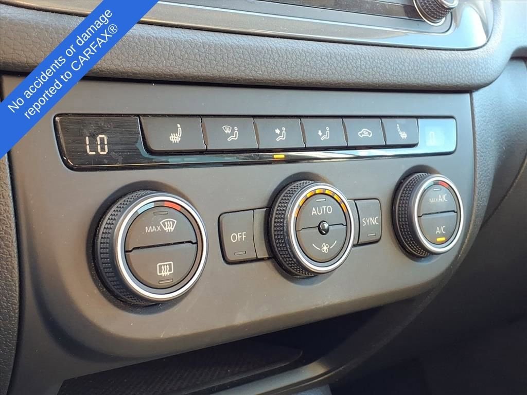 Thumbnail: 2016 Volkswagen Tiguan - 31