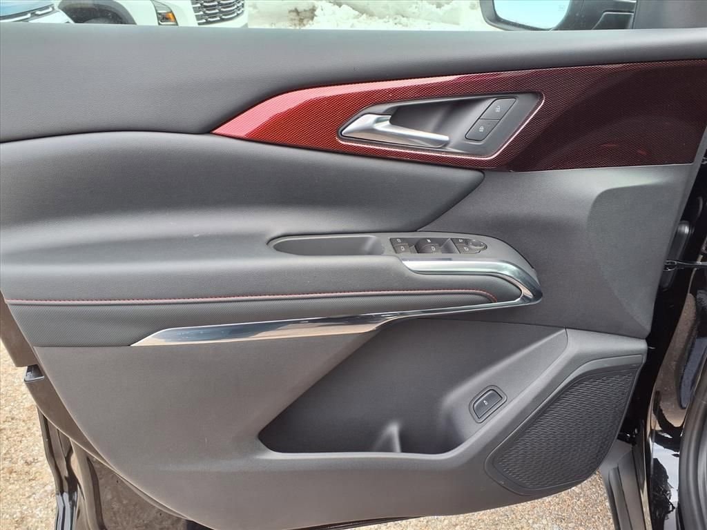 Thumbnail: 2026 Chevrolet Traverse - 12