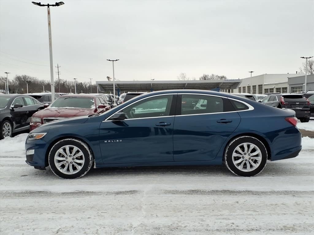 Thumbnail: 2019 Chevrolet Malibu - 7