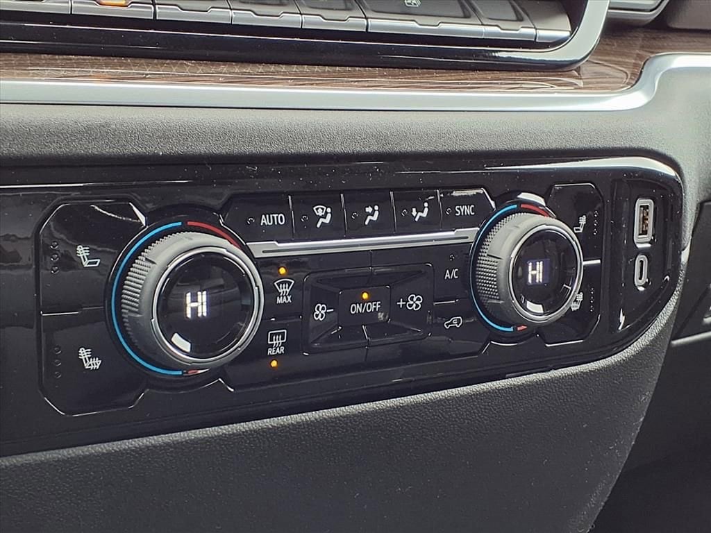 Thumbnail: 2026 Chevrolet Silverado 1500 - 20