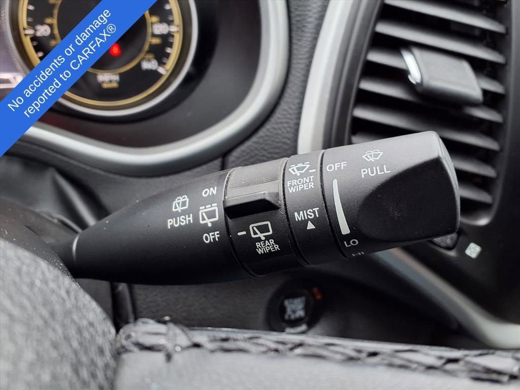 Thumbnail: 2015 Jeep Cherokee - 21