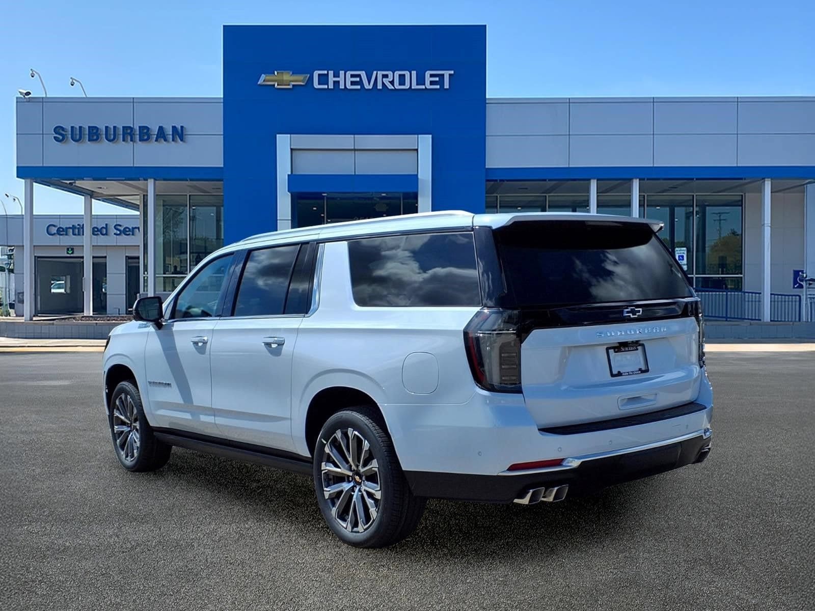 Thumbnail: 2026 Chevrolet Suburban - 6