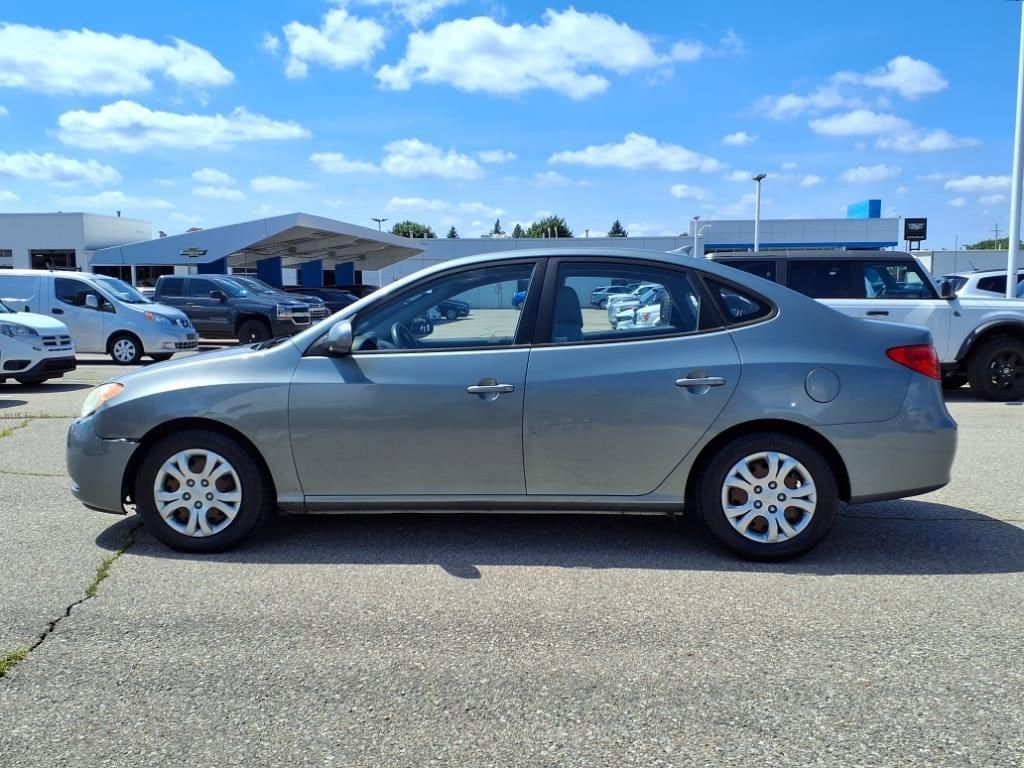 Thumbnail: 2010 Hyundai Elantra - 8