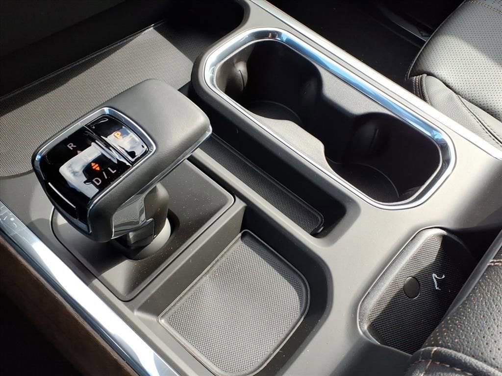 Thumbnail: 2026 Chevrolet Silverado 1500 - 18