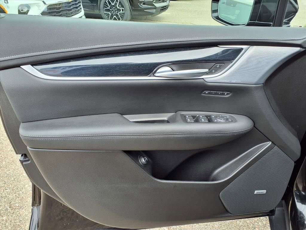 Thumbnail: 2024 Cadillac XT5 - 14