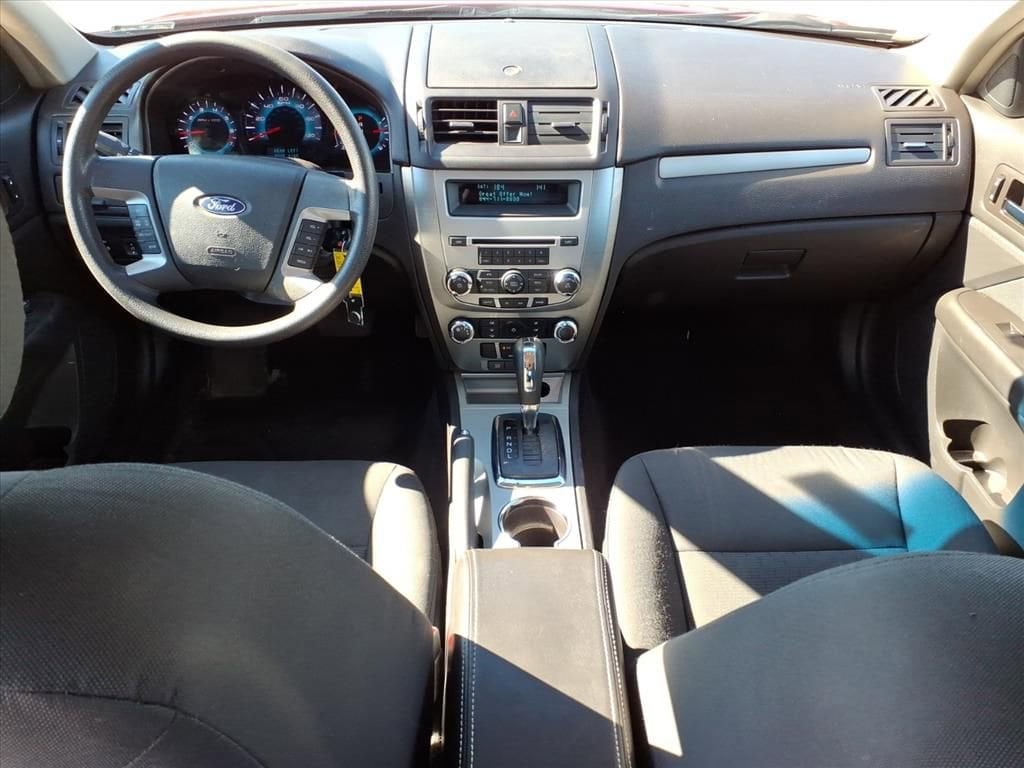 Thumbnail: 2011 Ford Fusion - 10
