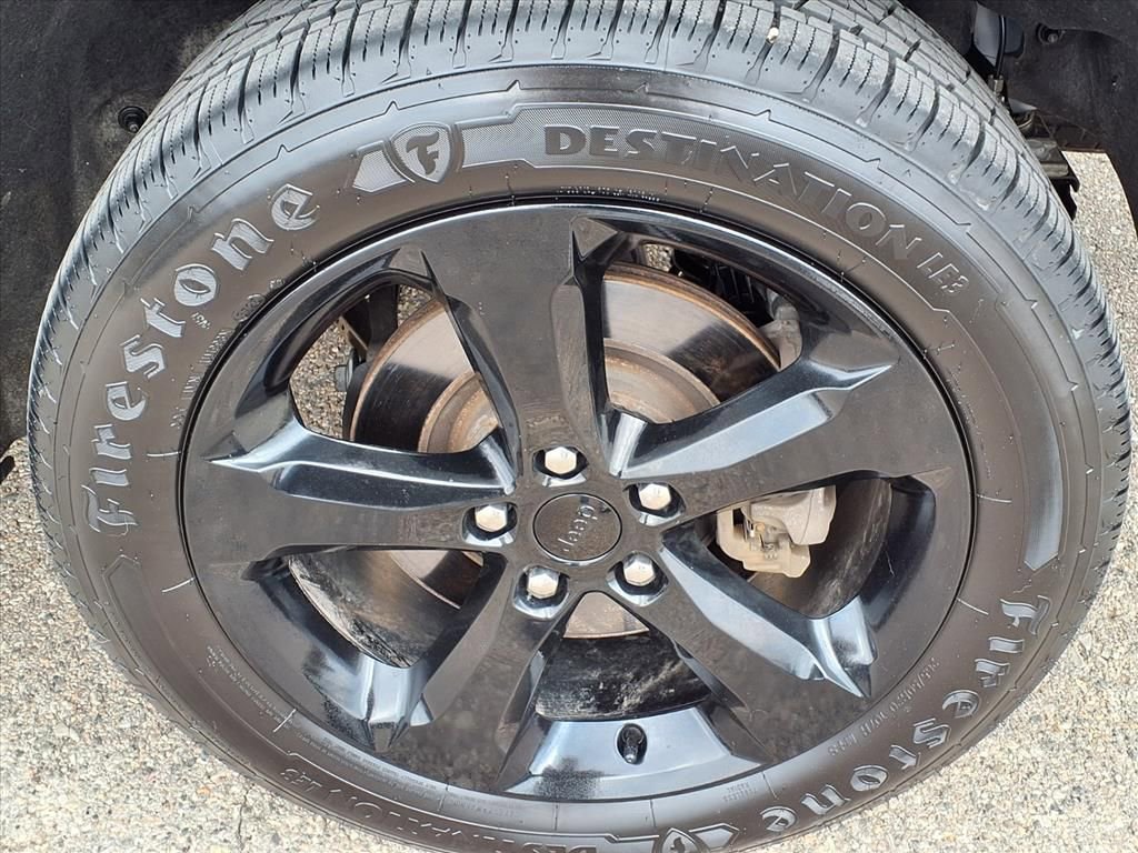 Thumbnail: 2023 Jeep Grand Cherokee L - 9