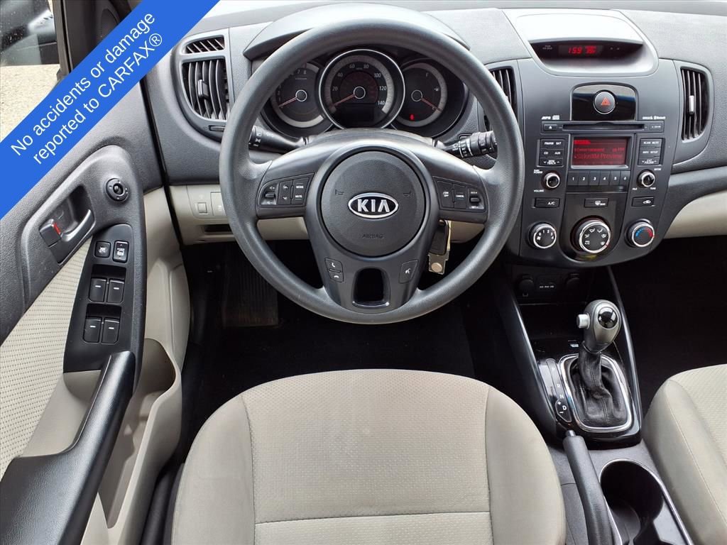 Thumbnail: 2011 Kia Forte - 15