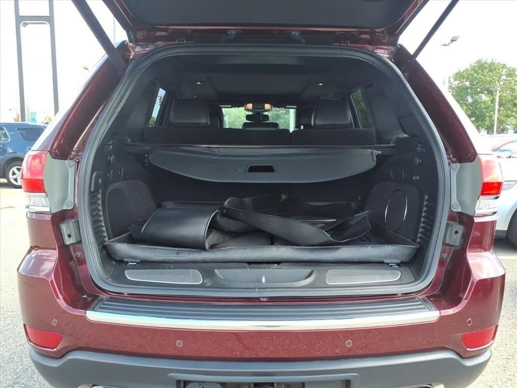 Thumbnail: 2017 Jeep Grand Cherokee - 8