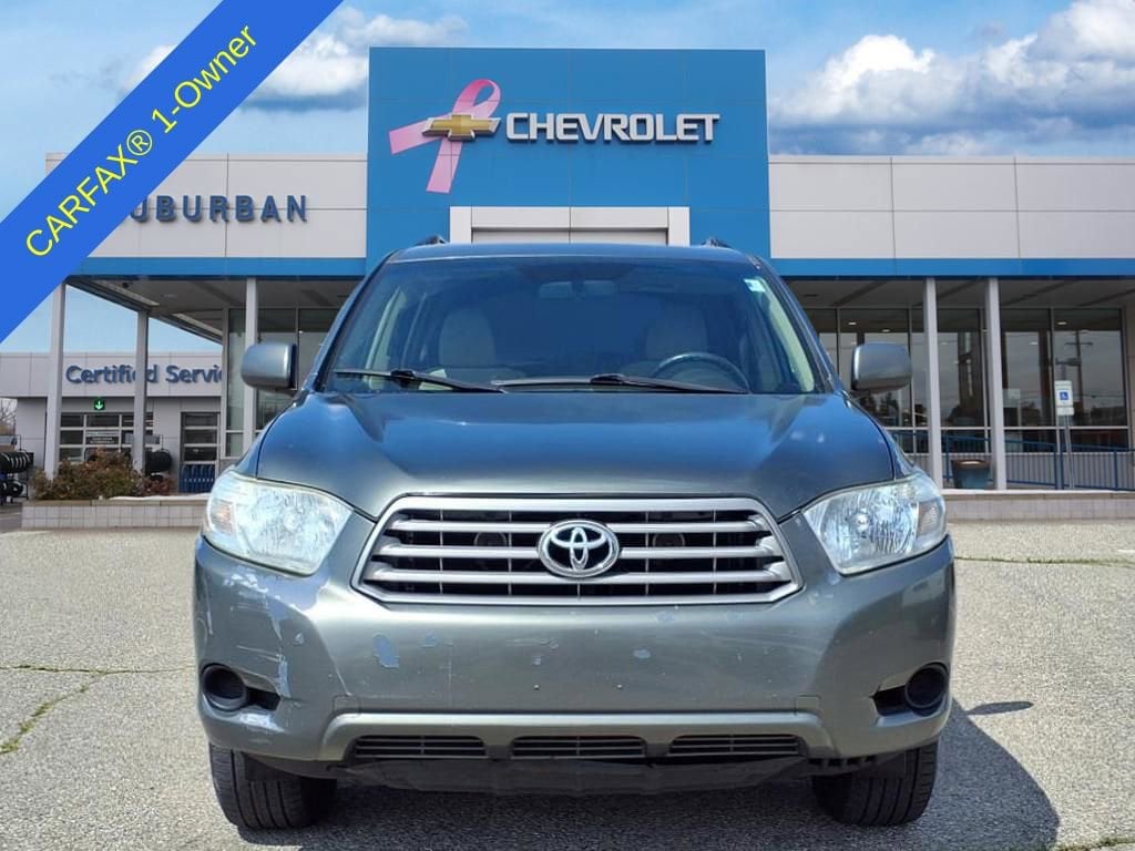 Thumbnail: 2010 Toyota Highlander - 2