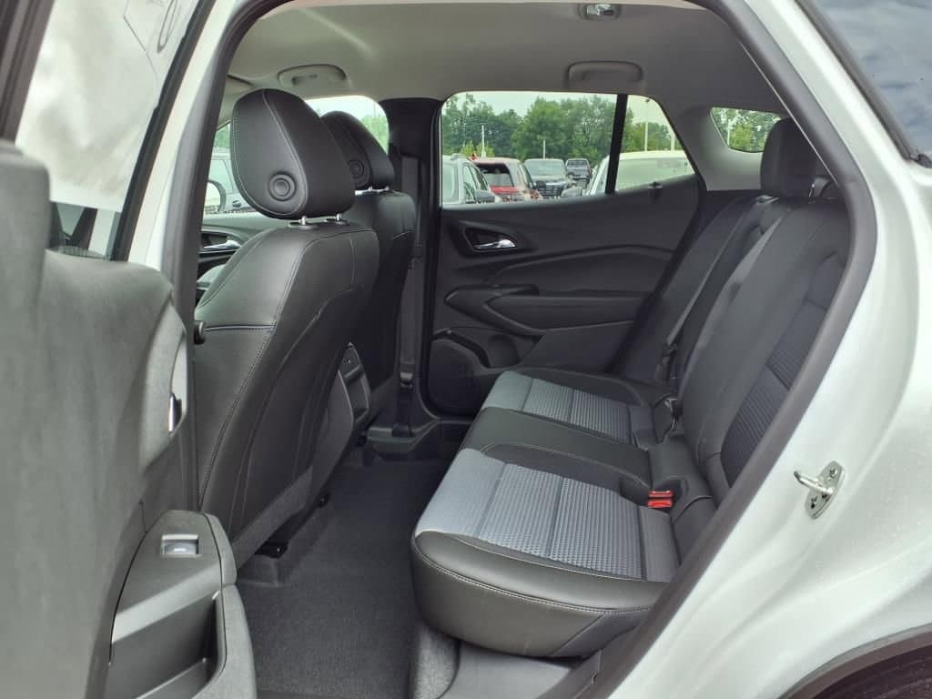 Thumbnail: 2025 Chevrolet Trax - 9